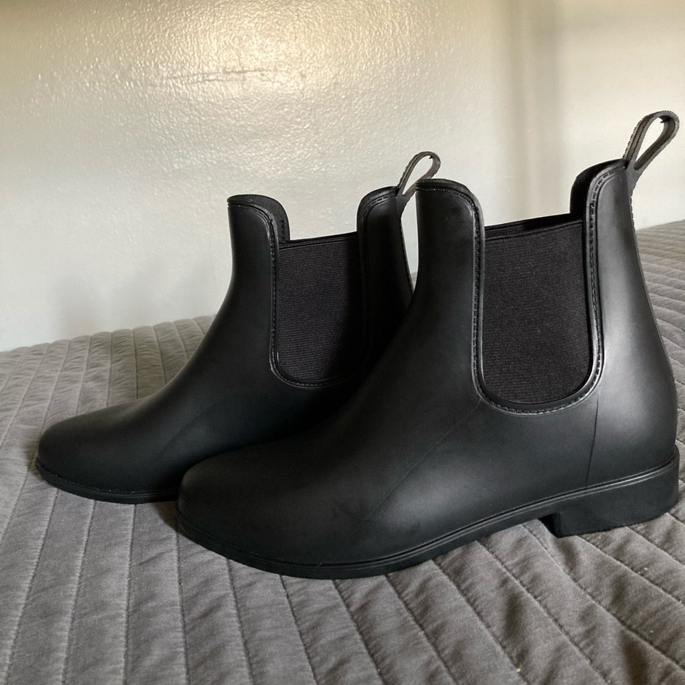 Rains boots